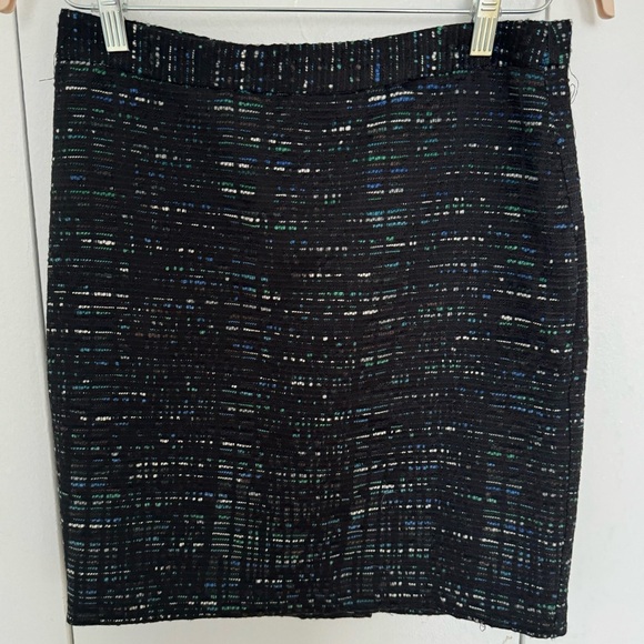 Ann Taylor Loft Black Tweed Patterned Pencil Skirt in Size 8 Petite - Picture 1 of 4